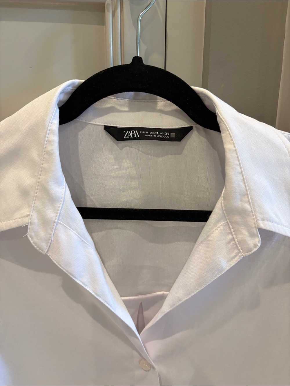 Zara Women’s White Button Down - Picture 3 of 4